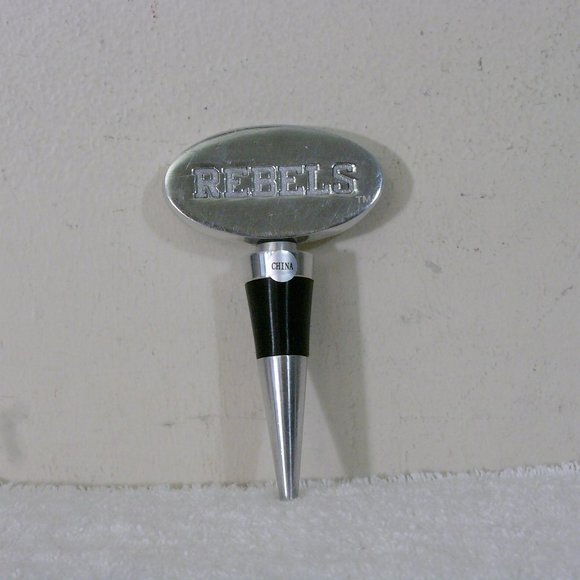 University Of Mississippi "Ole Miss" Rebels Bottle Stopper - Arthur Court Design - Picture 2 of 3